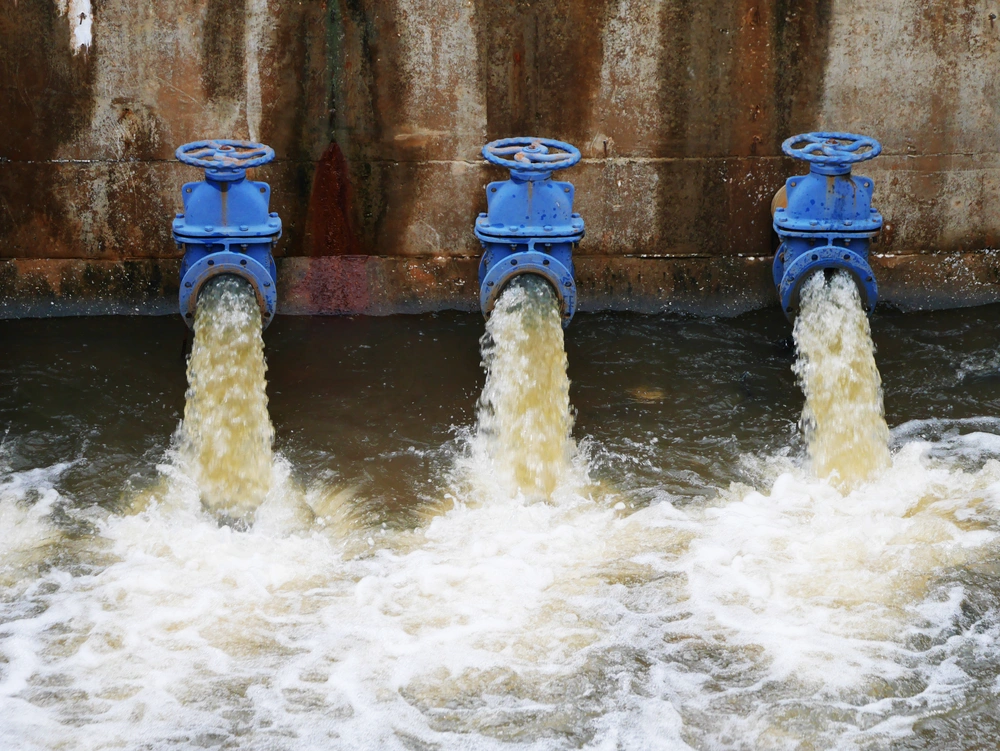 Tout savoir sur les normes et la réglementation concernant le rejet des eaux usées